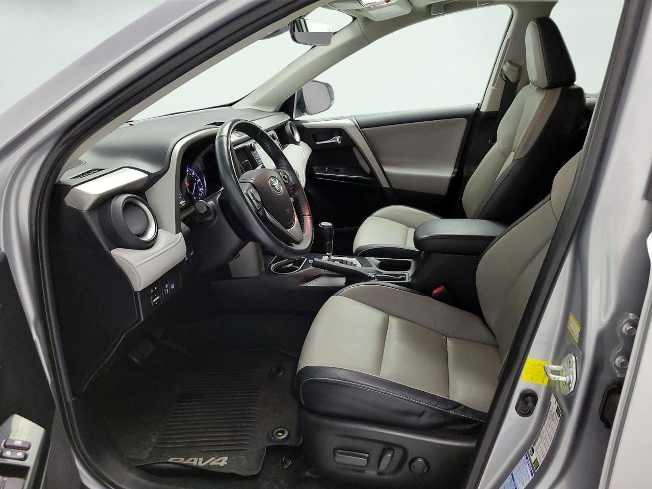 Toyota RAV4 Limited FWD (Natl) 2017