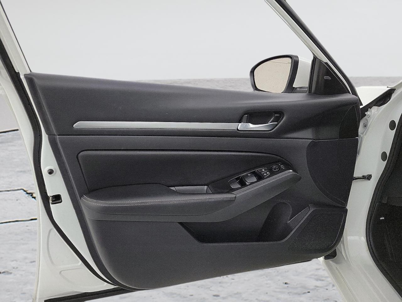 Nissan Altima SV FWD 2025