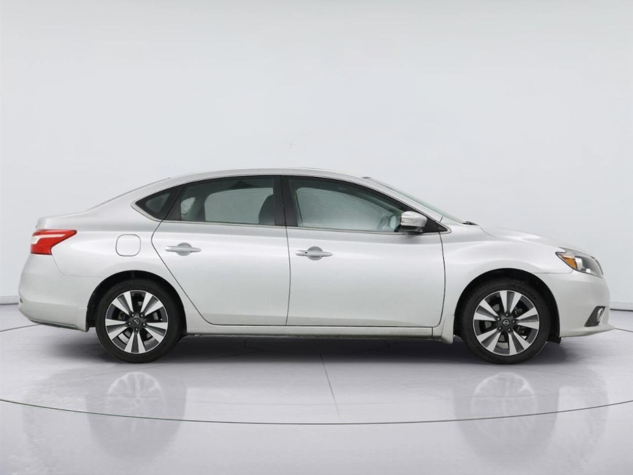 Nissan Sentra 4dr Sdn I4 CVT SV 2016