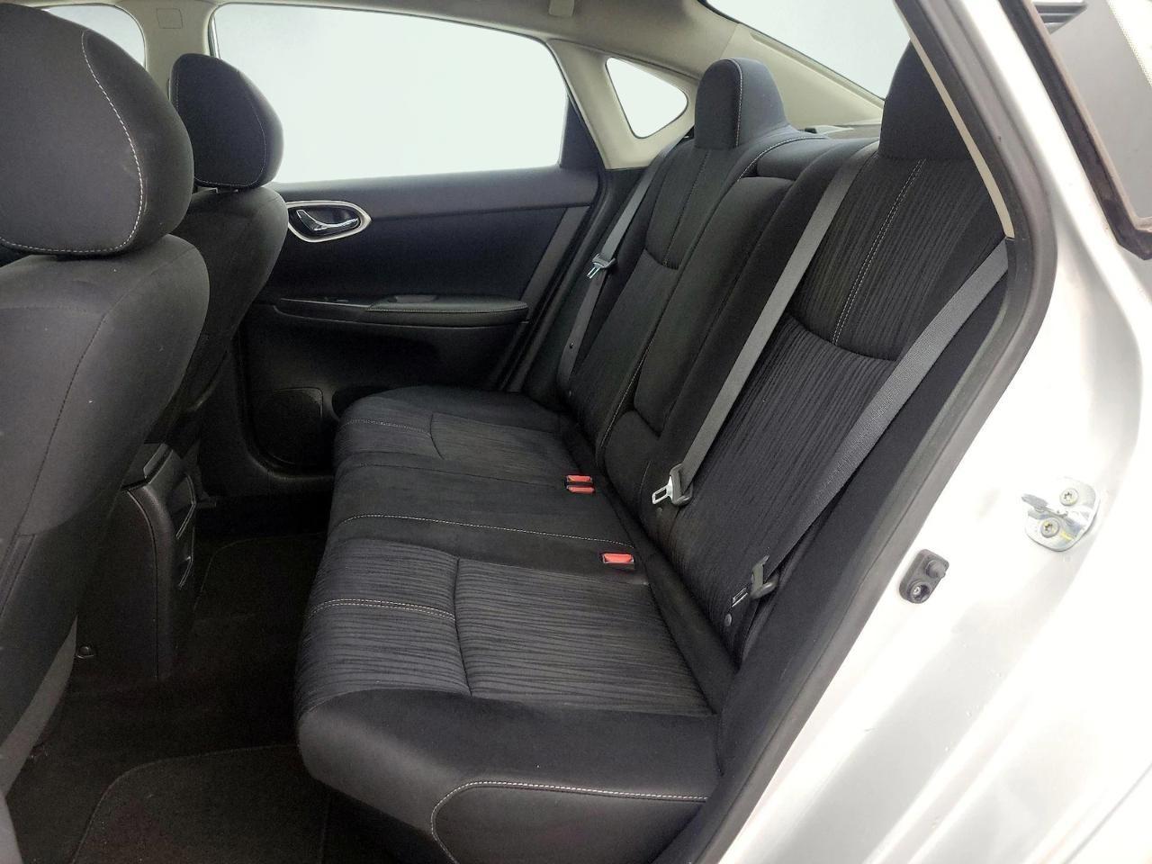Nissan Sentra 4dr Sdn I4 CVT SV 2016