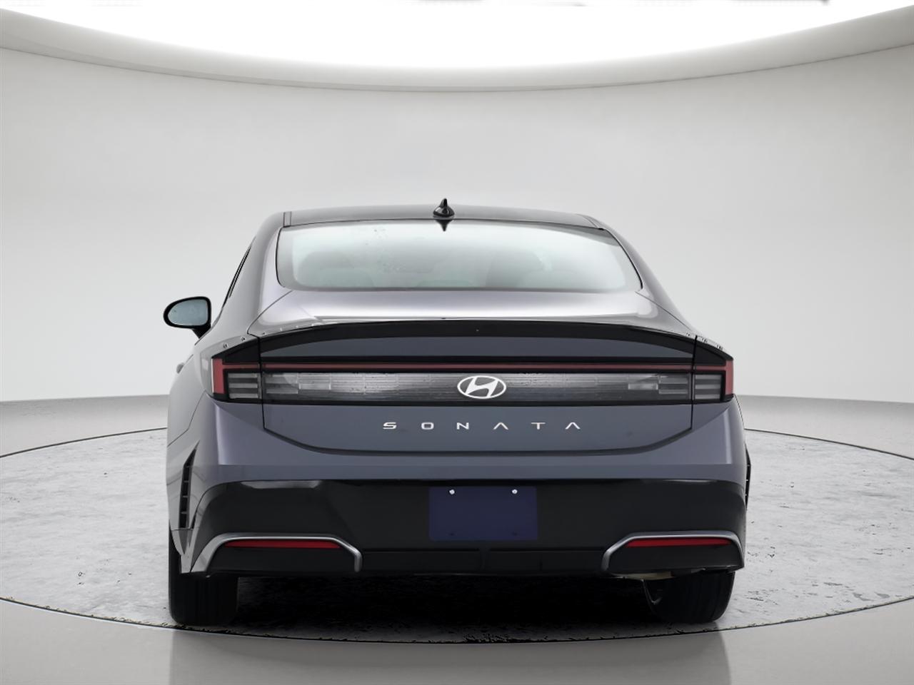 Hyundai Sonata Hybrid SEL FWD 2025