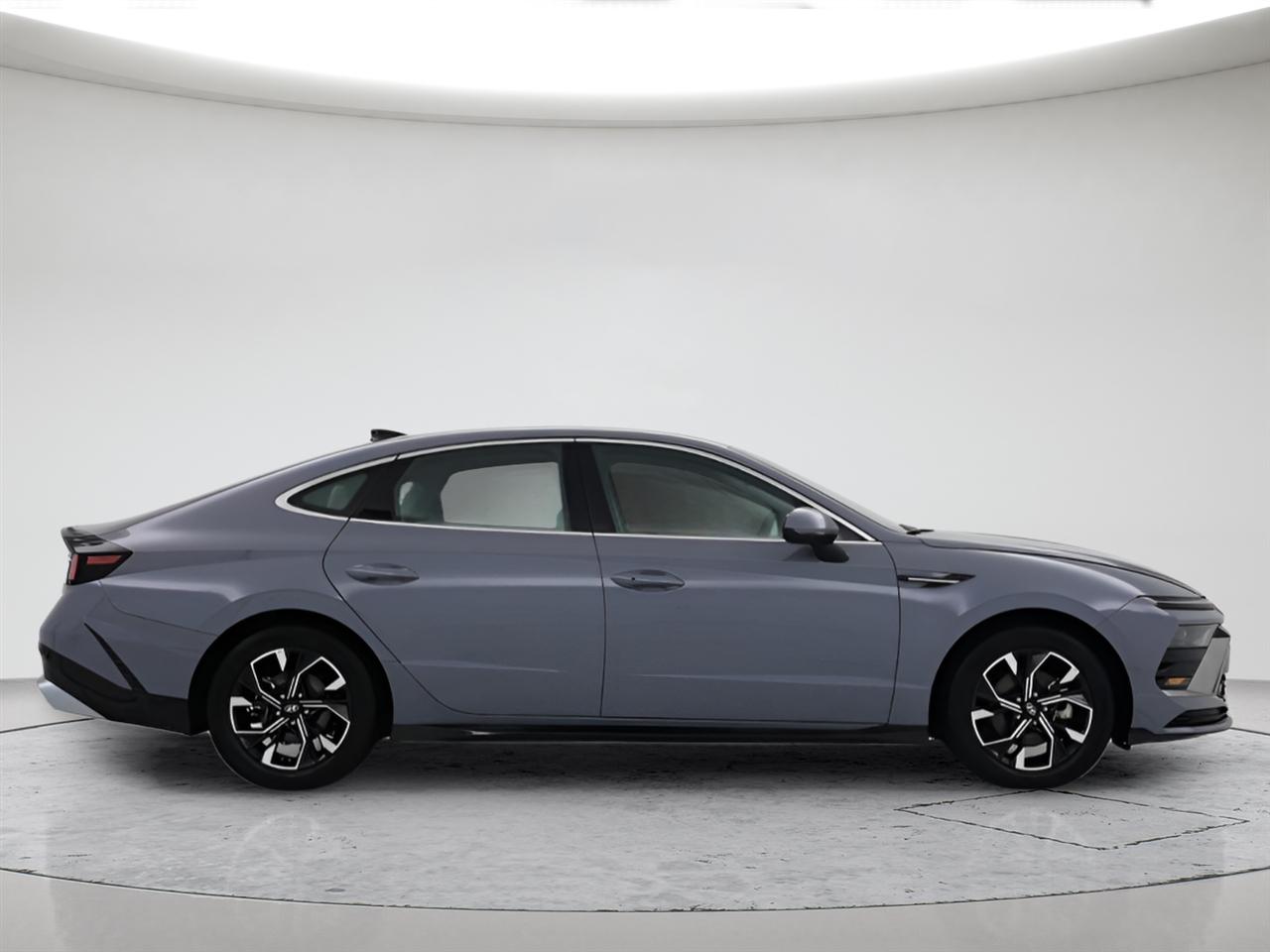 Hyundai Sonata Hybrid SEL FWD 2025