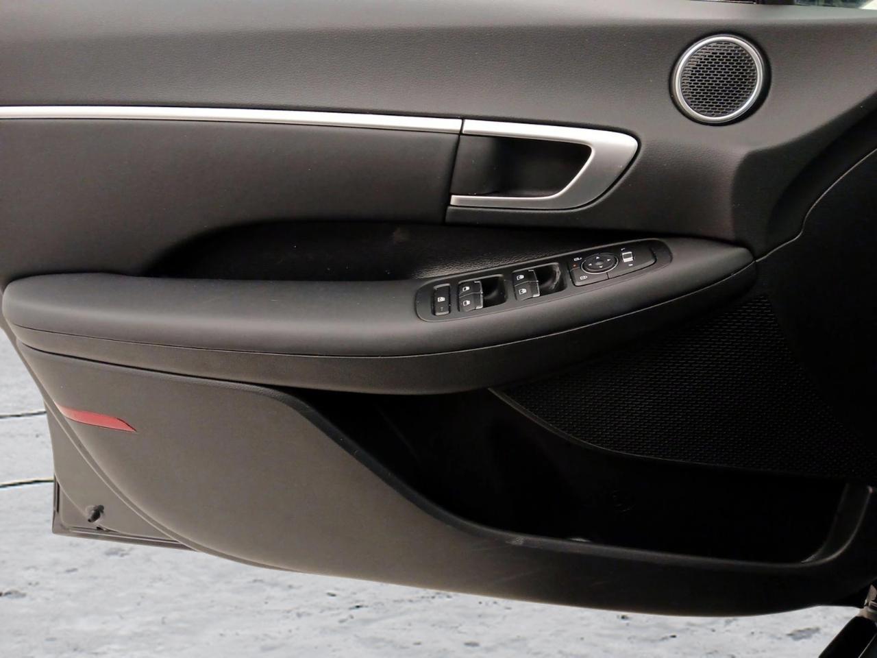 Hyundai Sonata Hybrid SEL FWD 2025