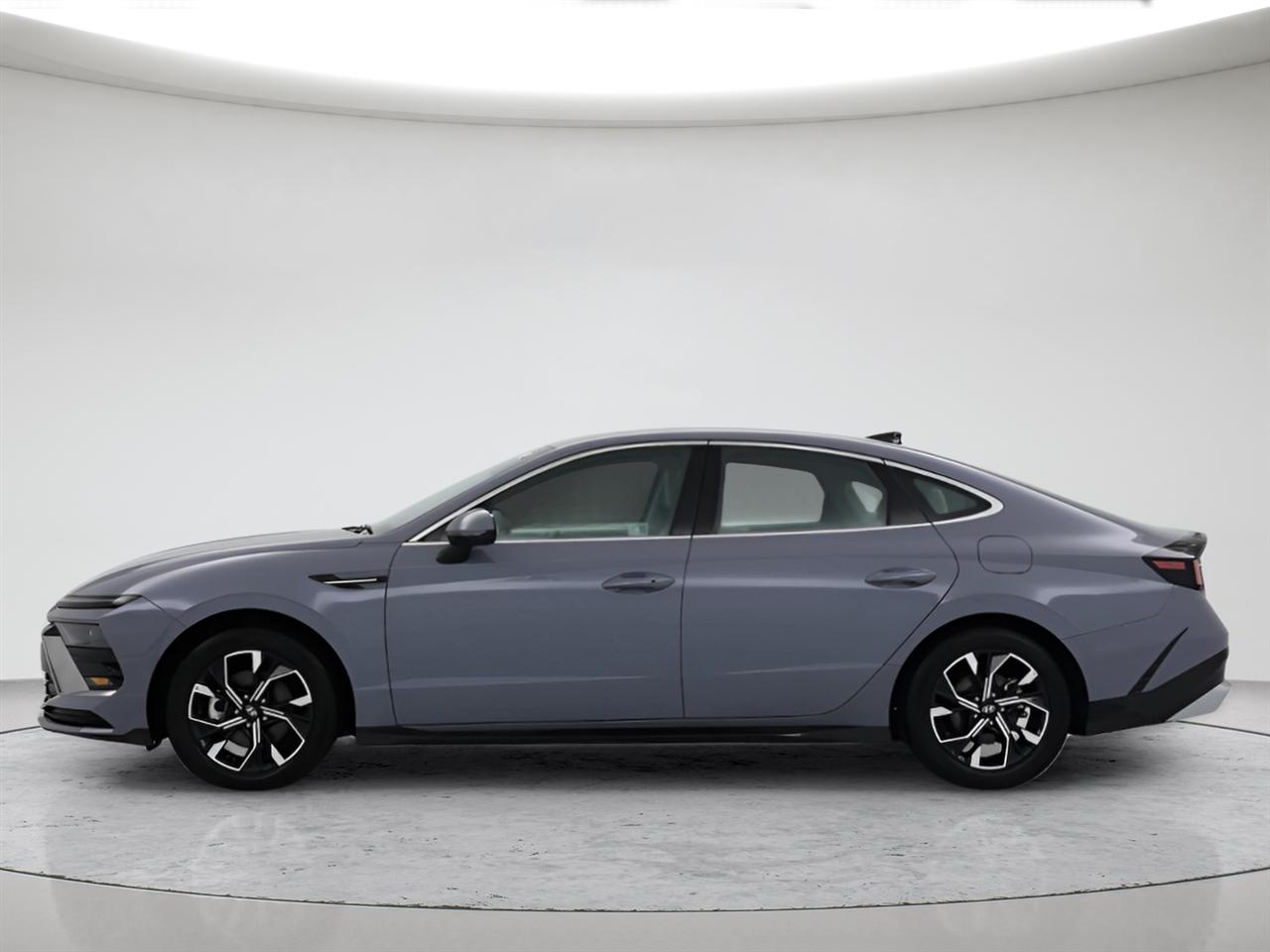 Hyundai Sonata Hybrid SEL FWD 2025