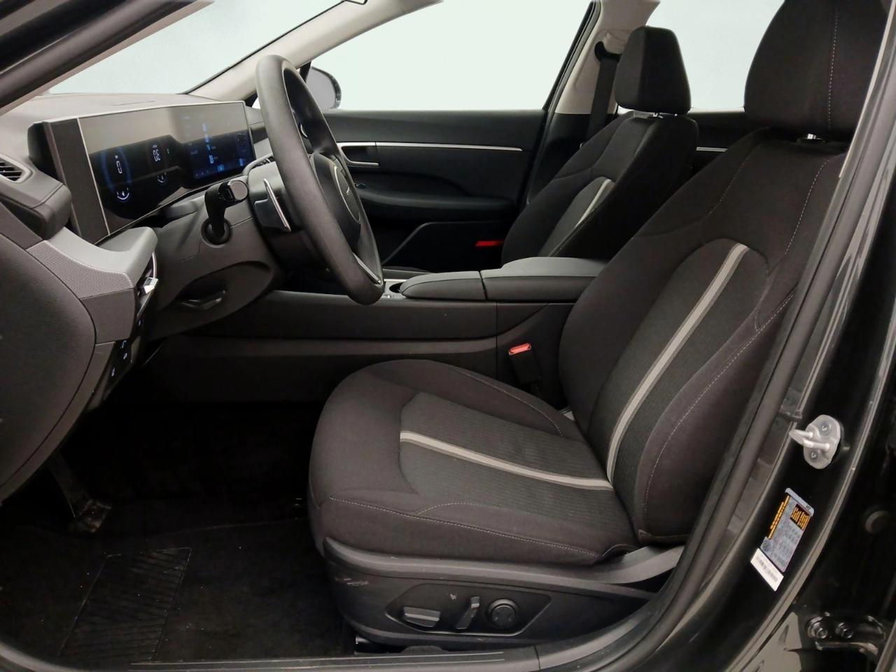 Hyundai Sonata Hybrid SEL FWD 2025