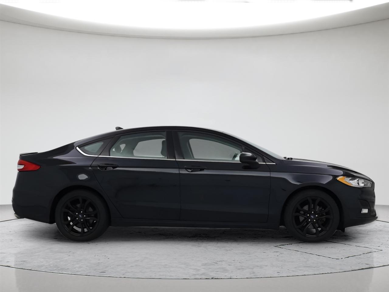 Ford Fusion SE FWD 2020