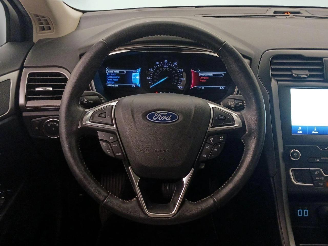 Ford Fusion SE FWD 2020