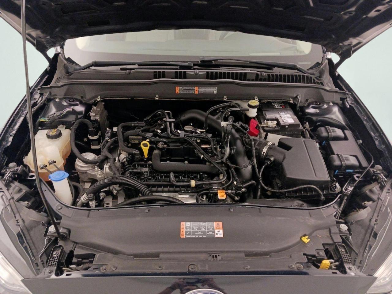 Ford Fusion SE FWD 2020