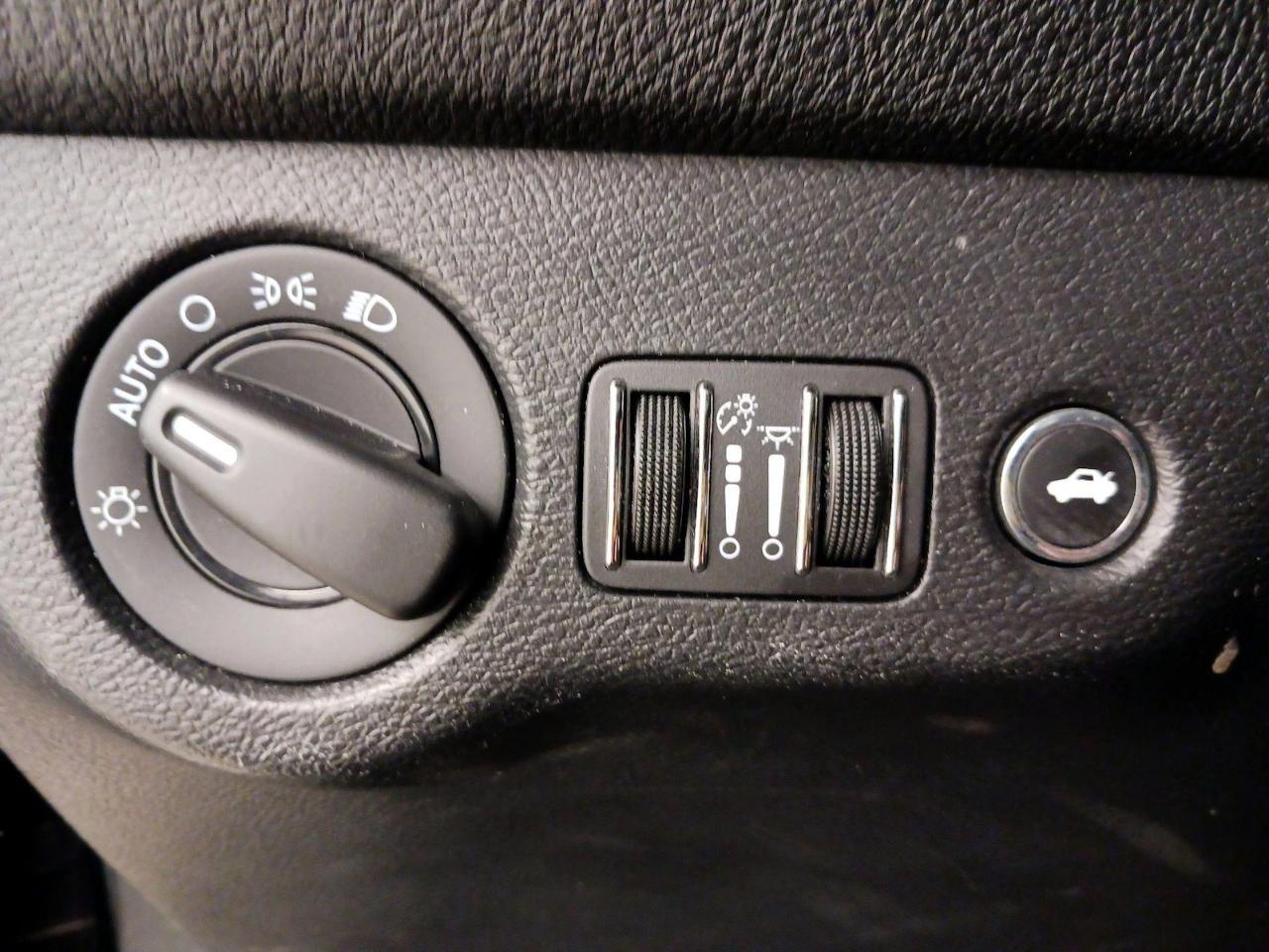 Dodge Challenger GT RWD 2019