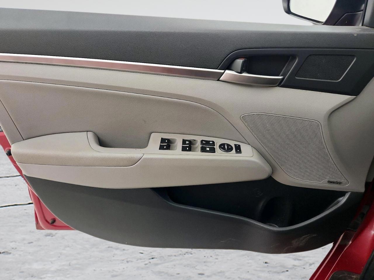 Hyundai Elantra SEL IVT 2020