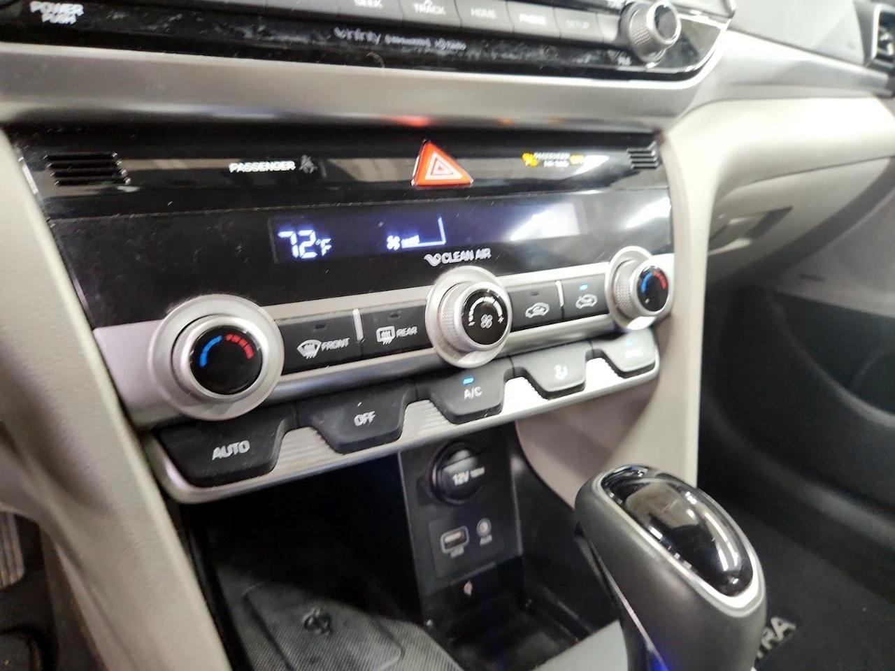 Hyundai Elantra SEL IVT 2020