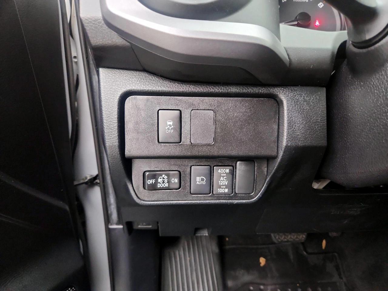 Toyota Tacoma 4WD TRD Off Road Double Cab 5' Bed V6 MT (Natl) 2021