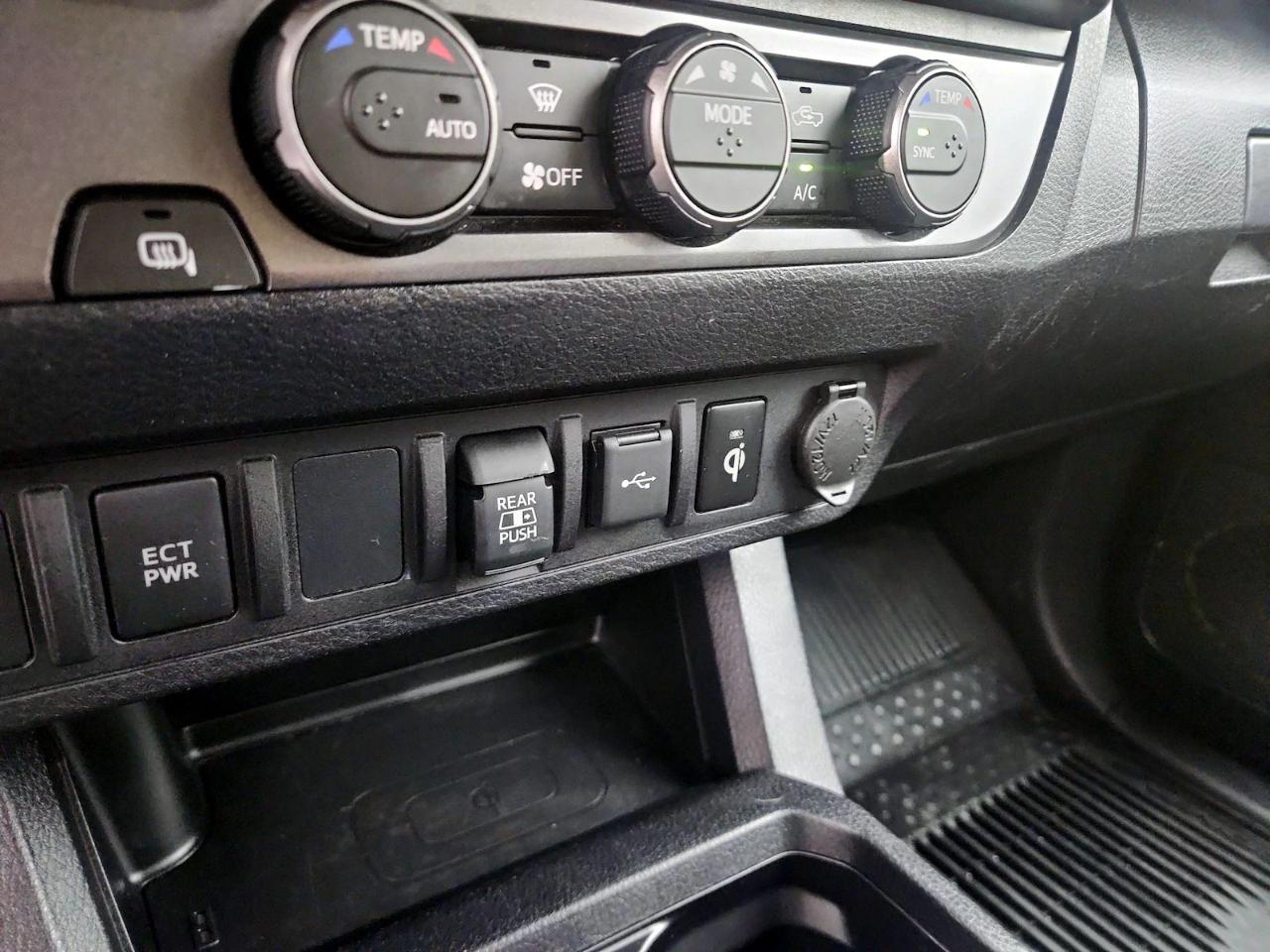Toyota Tacoma 4WD TRD Off Road Double Cab 5' Bed V6 MT (Natl) 2021