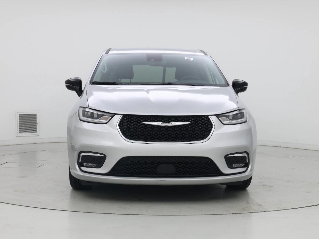 Chrysler Pacifica Touring L FWD 2024