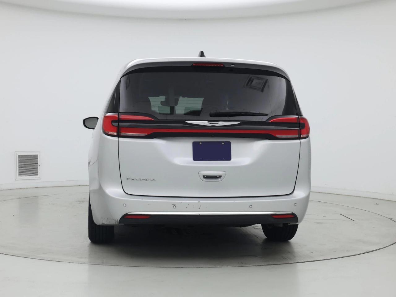 Chrysler Pacifica Touring L FWD 2024