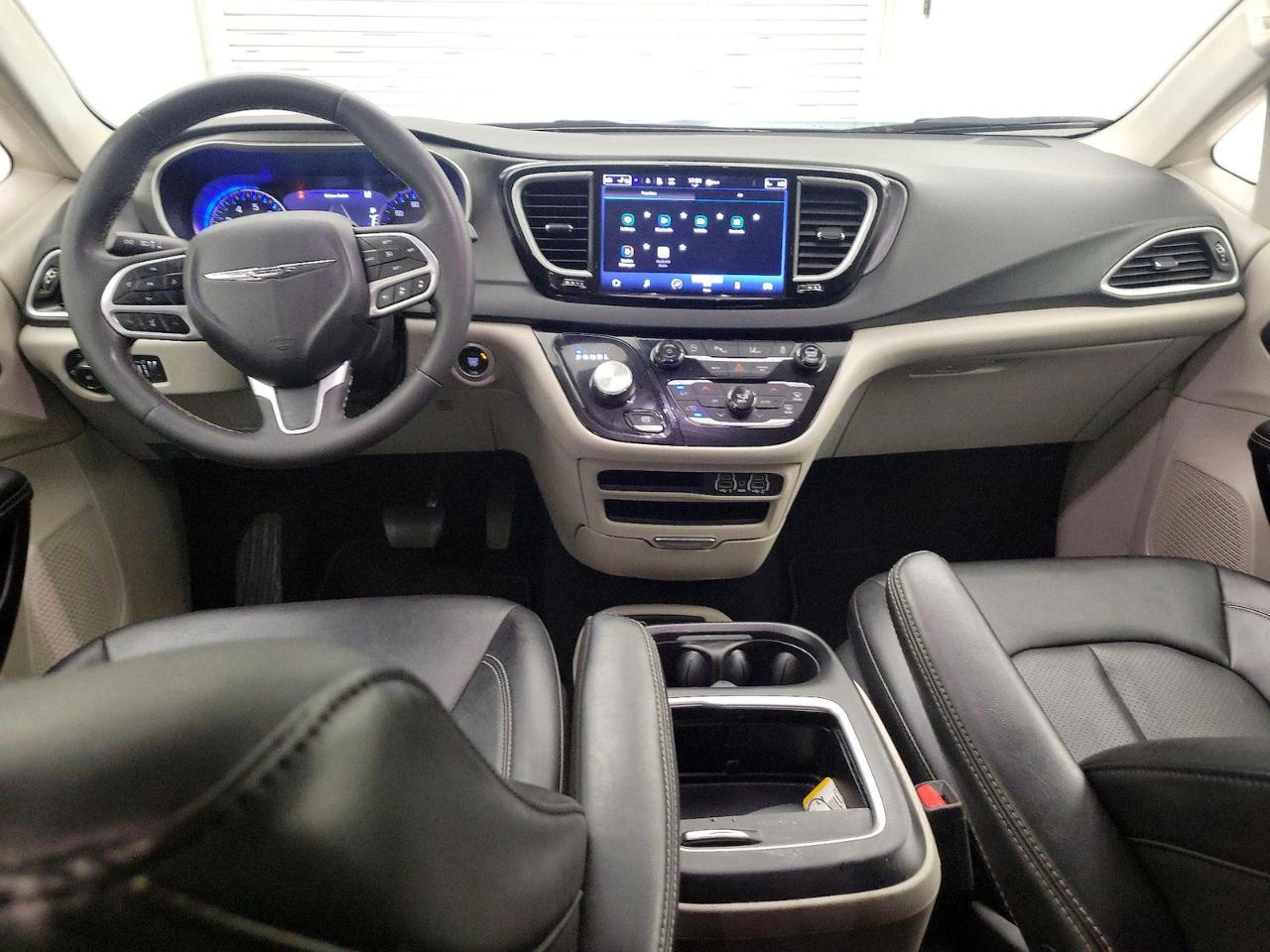 Chrysler Pacifica Touring L FWD 2024