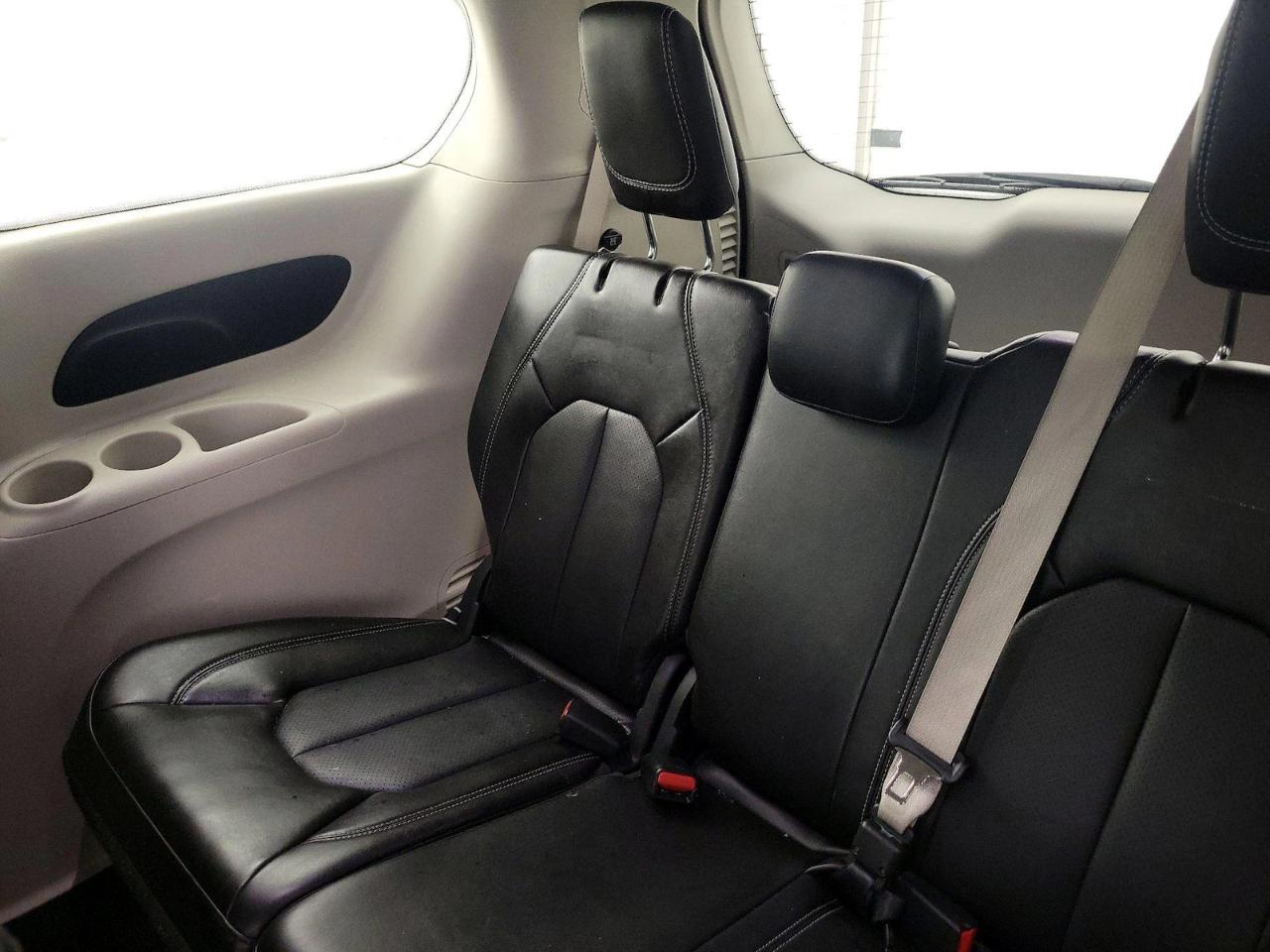 Chrysler Pacifica Touring L FWD 2024