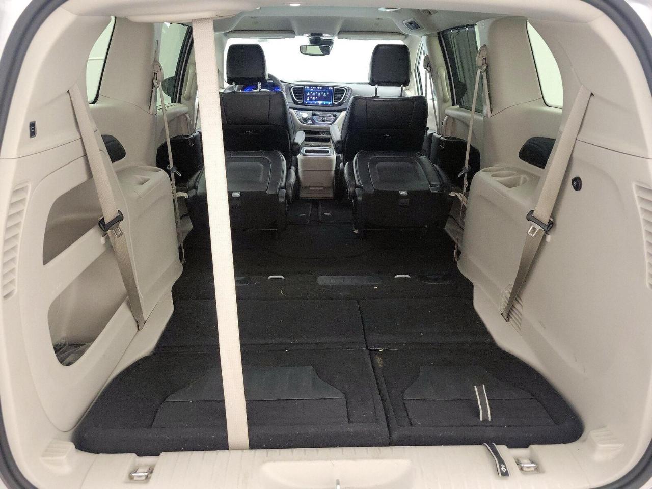 Chrysler Pacifica Touring L FWD 2024
