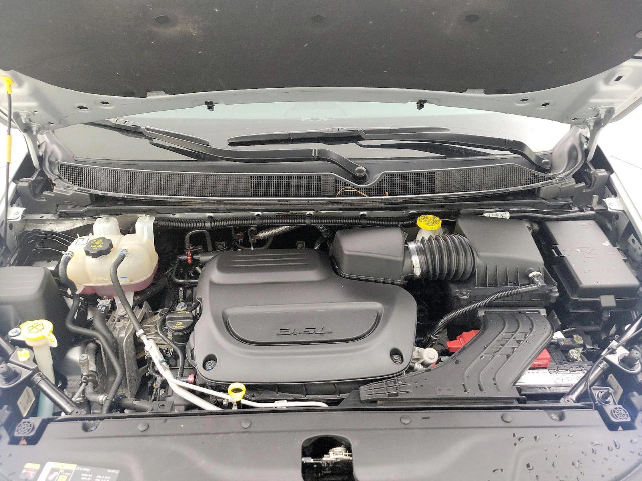 Chrysler Pacifica Touring L FWD 2024