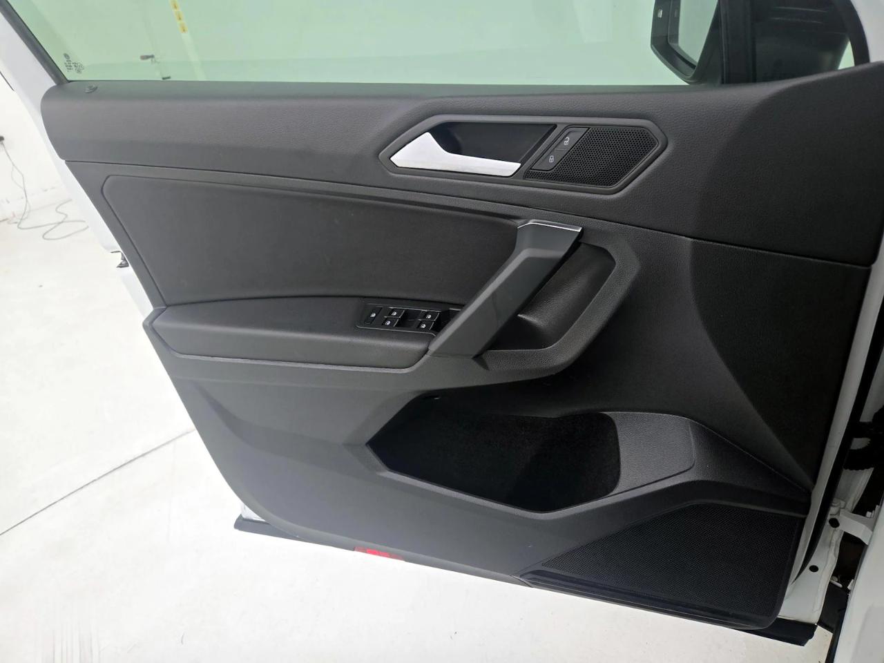 Volkswagen Tiguan 2.0T SEL 4MOTION 2018
