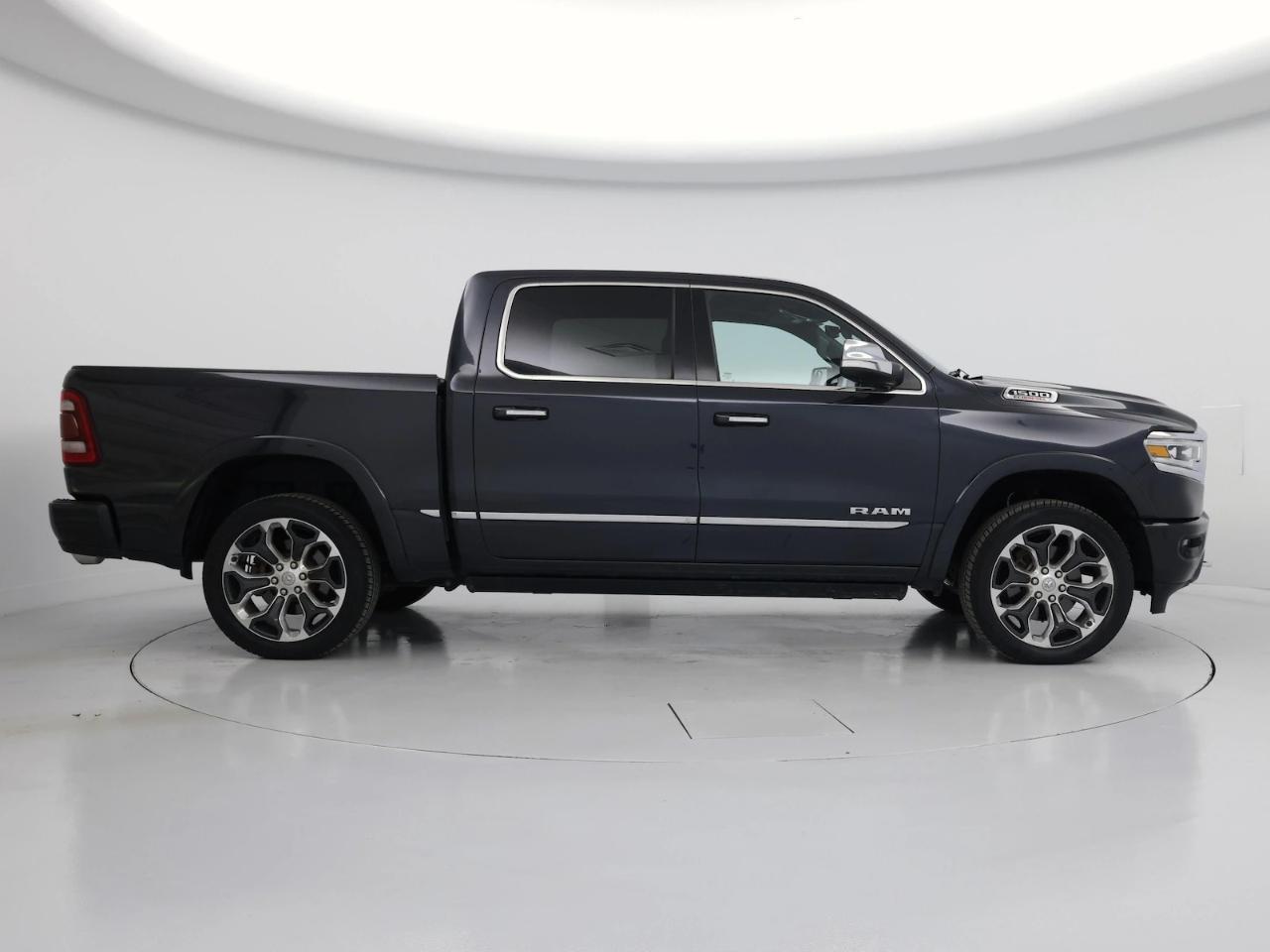 RAM 1500 Big Horn 4x2 Crew Cab 5'7" Box 2021