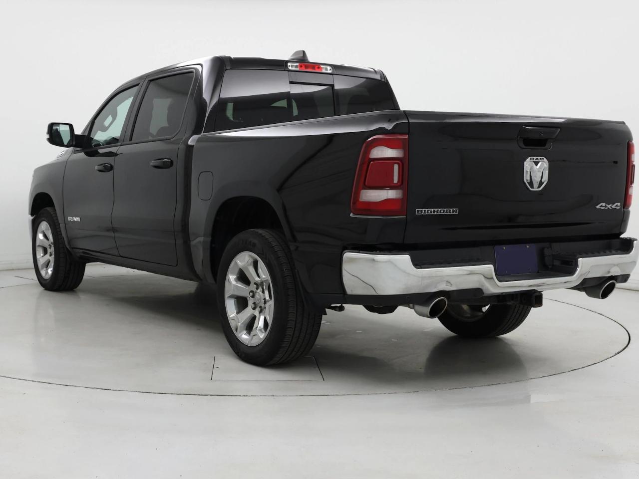 RAM 1500 Big Horn 4x4 Crew Cab 5'7" Box 2022