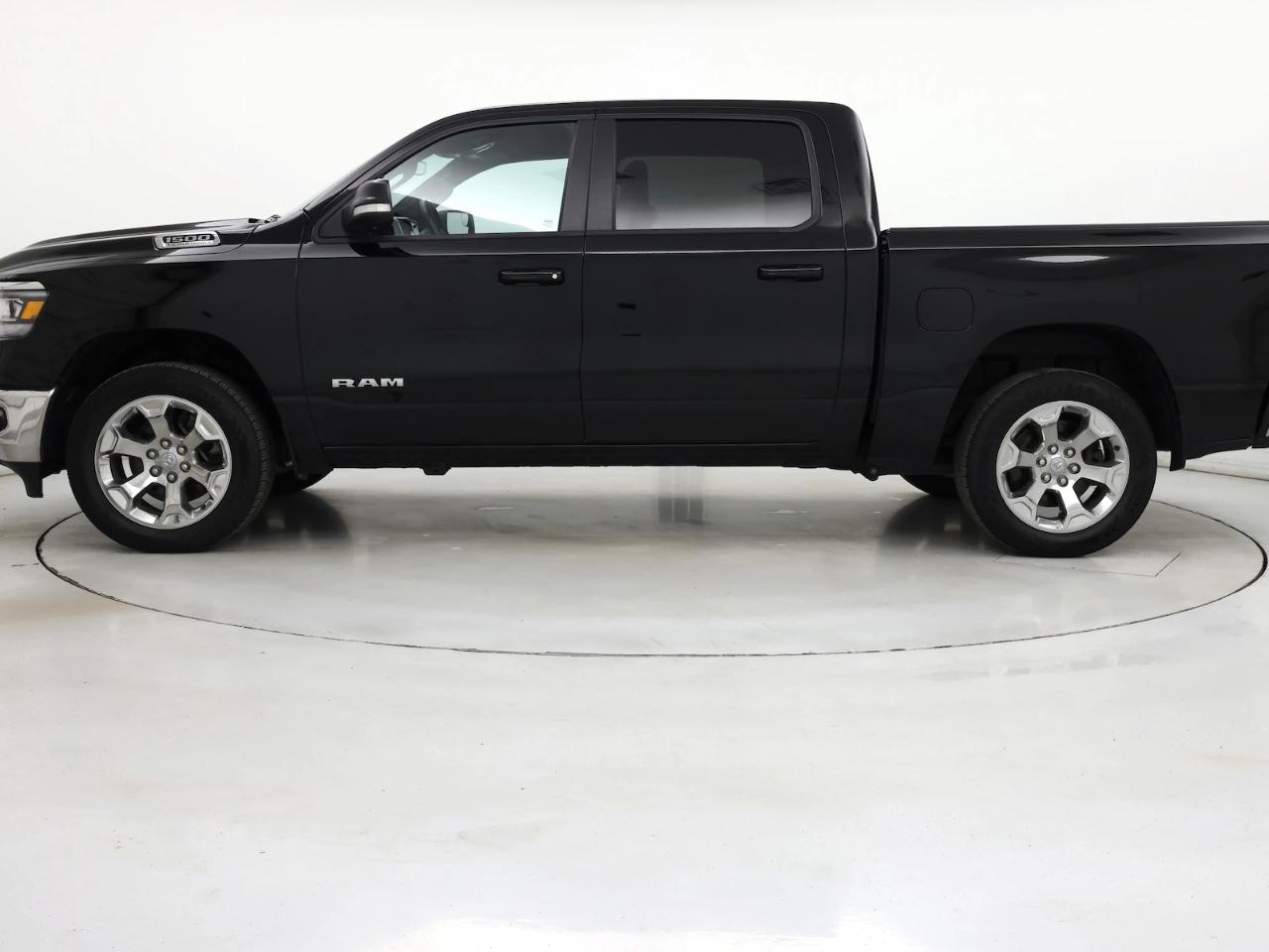 RAM 1500 Big Horn 4x4 Crew Cab 5'7" Box 2022