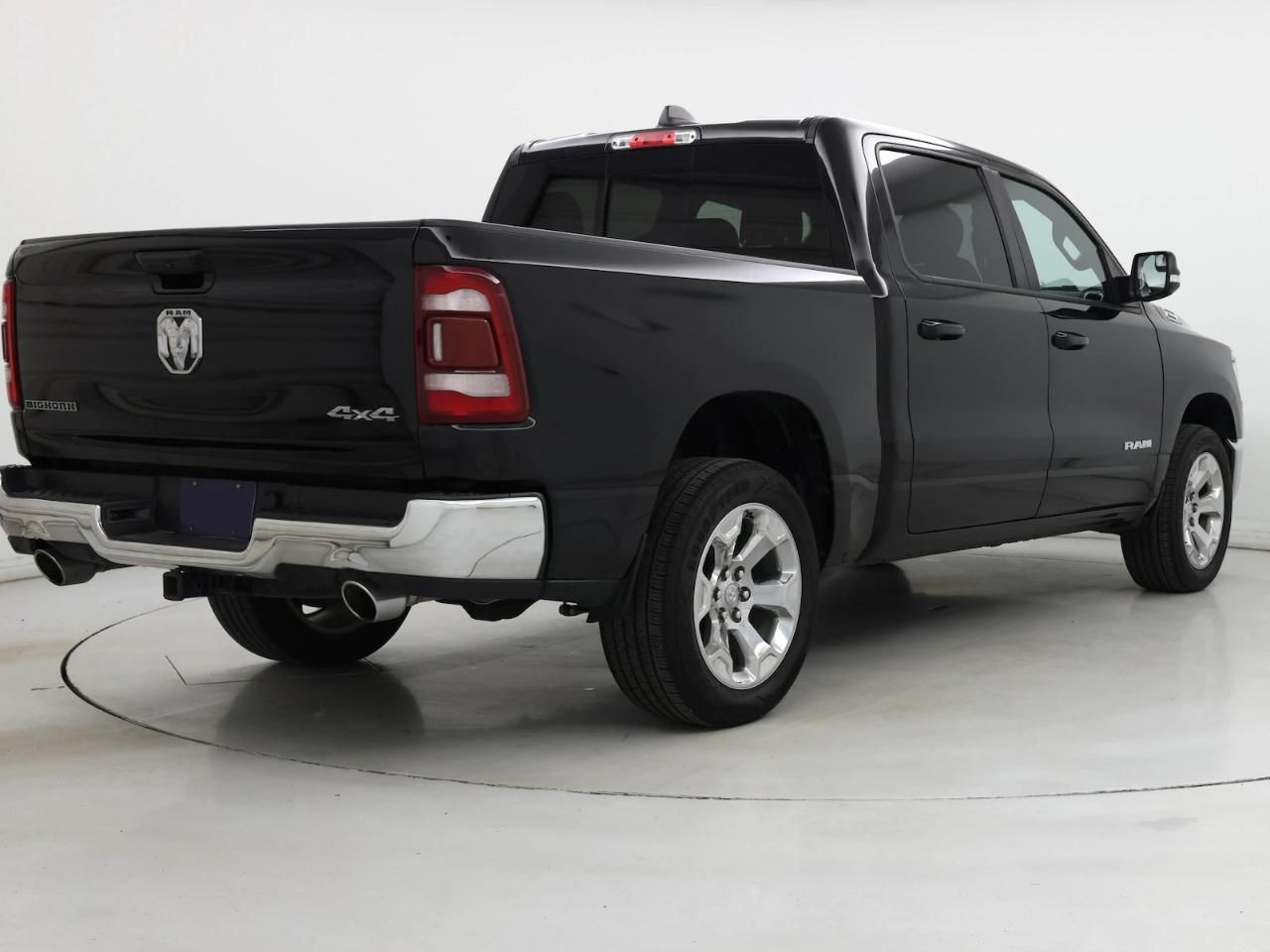 RAM 1500 Big Horn 4x4 Crew Cab 5'7" Box 2022