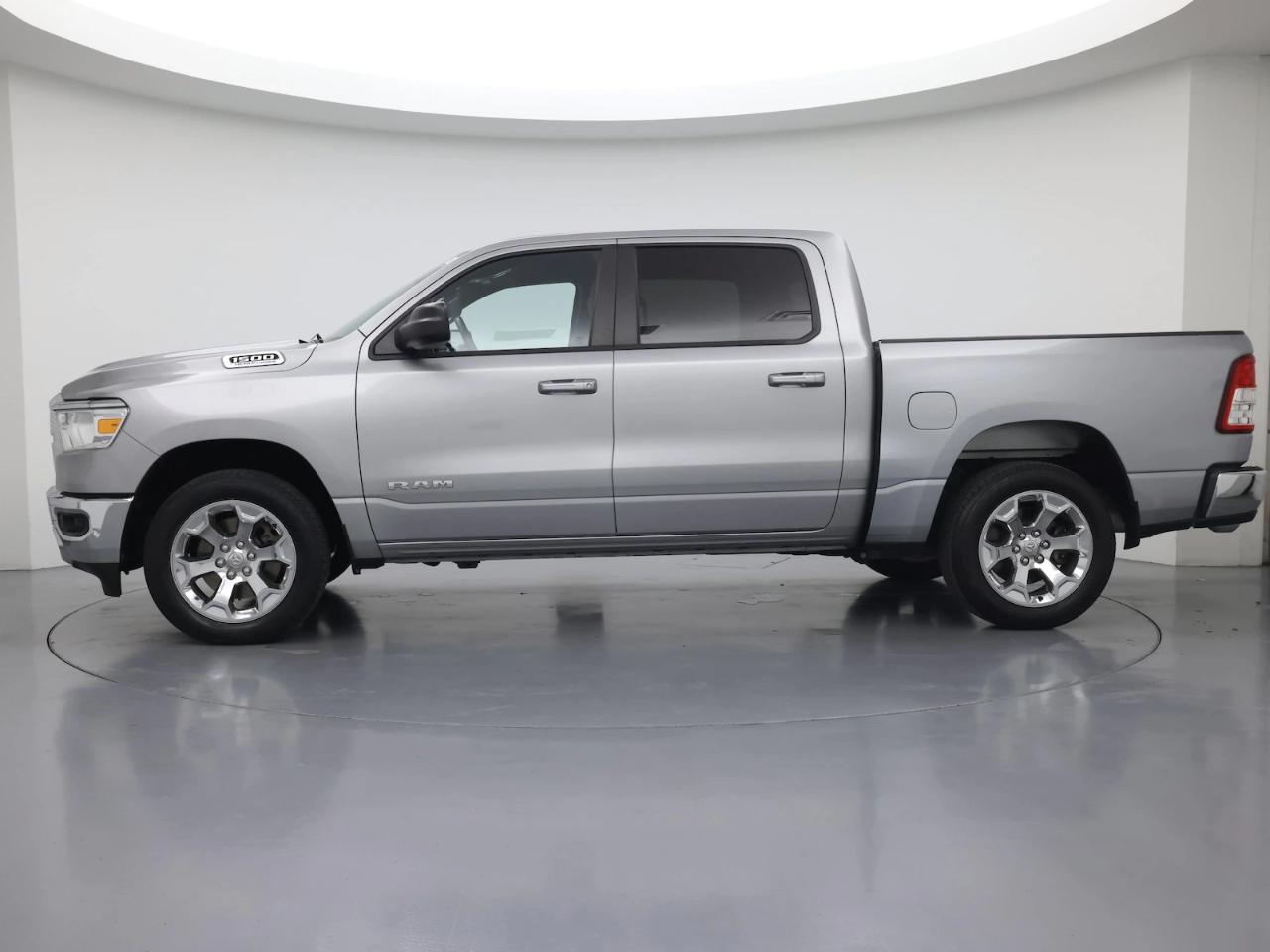 RAM 1500 Big Horn 4x4 Crew Cab 5'7" Box 2022