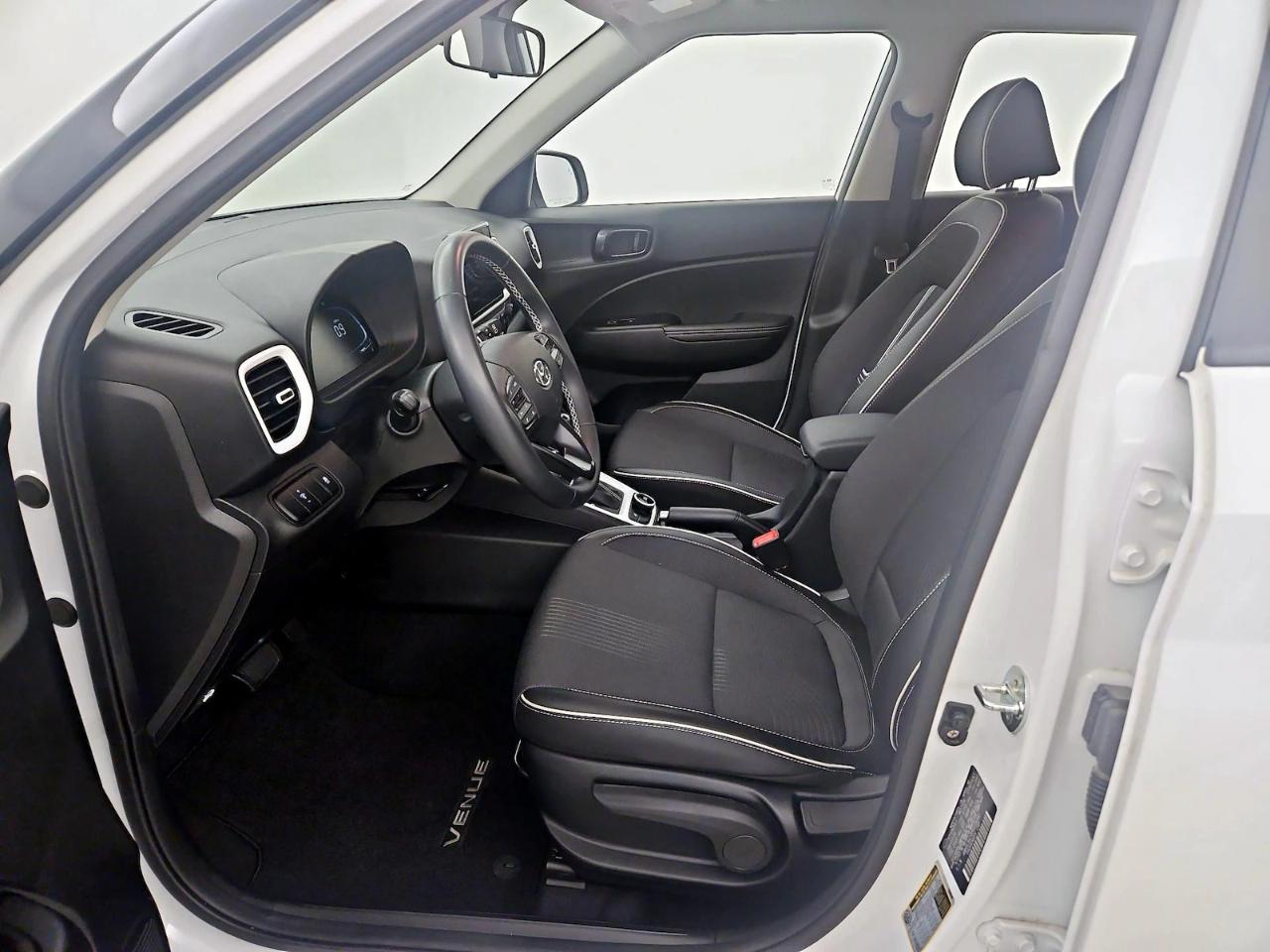 Hyundai Venue Limited IVT 2024