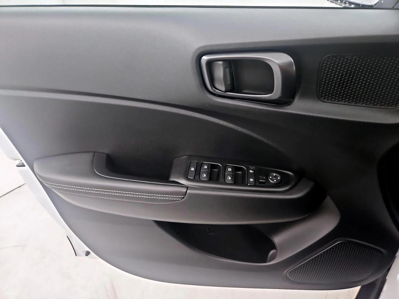 Hyundai Venue Limited IVT 2024