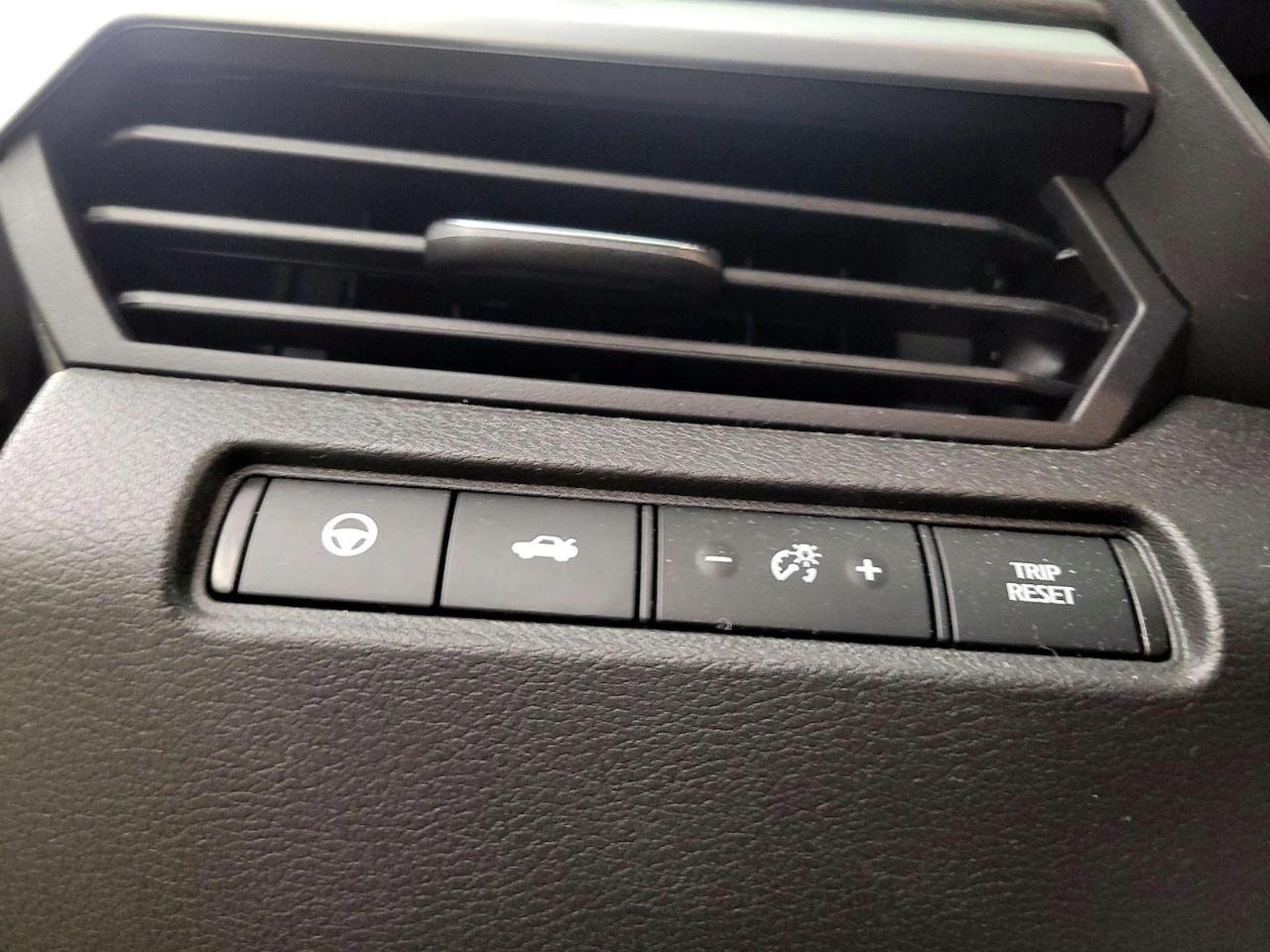 Nissan Altima SV FWD 2025