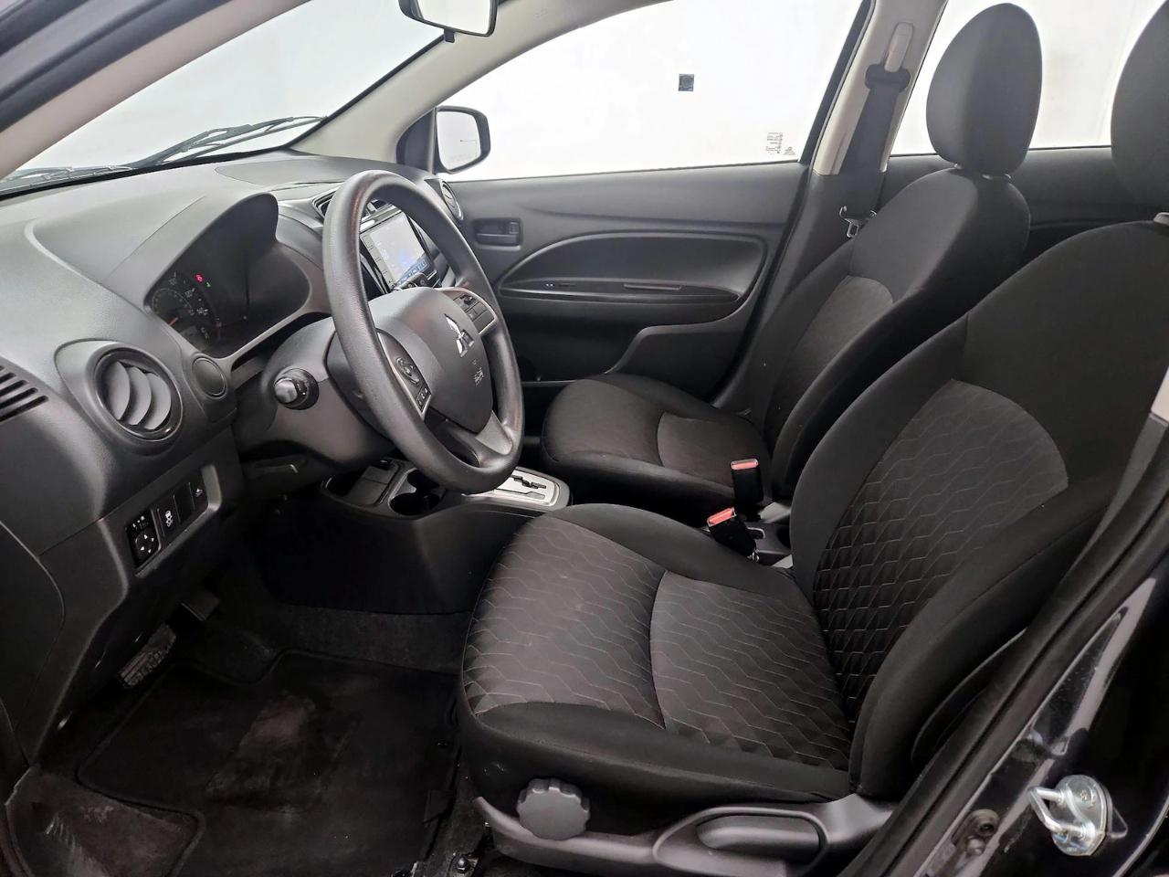 Mitsubishi Mirage ES CVT 2024