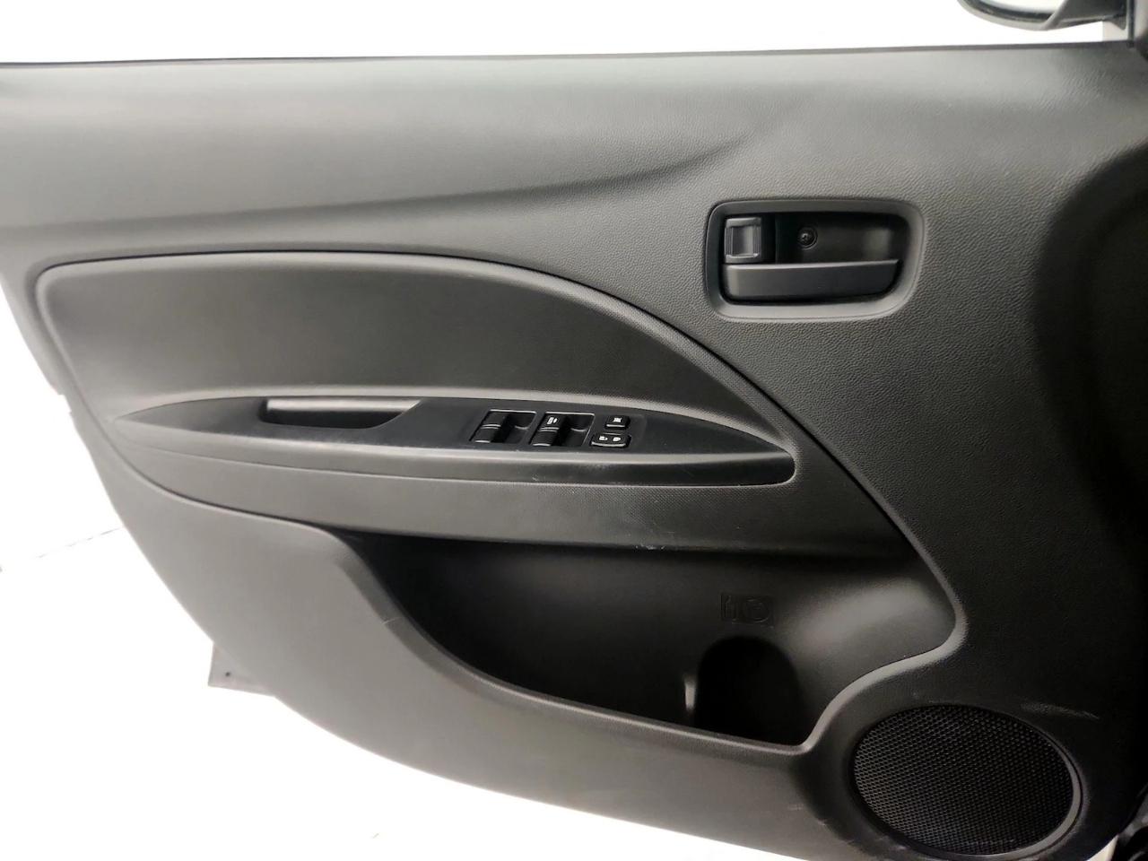 Mitsubishi Mirage ES CVT 2024
