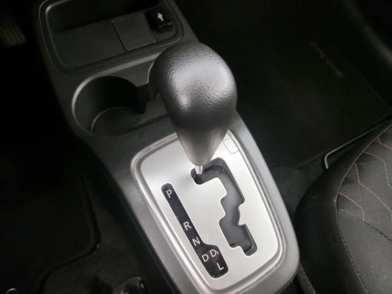 Mitsubishi Mirage ES CVT 2024