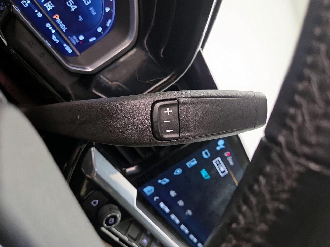 Chevrolet Silverado 1500 4WD Crew Cab 147" LT 2020