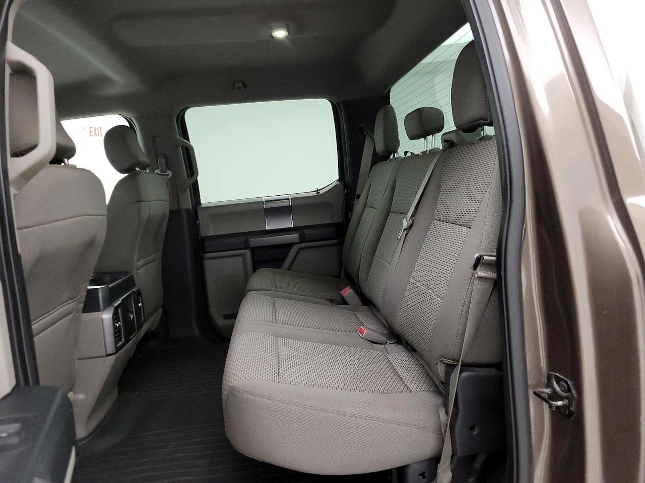Ford F-150 2WD SuperCrew 157" Lariat 2016