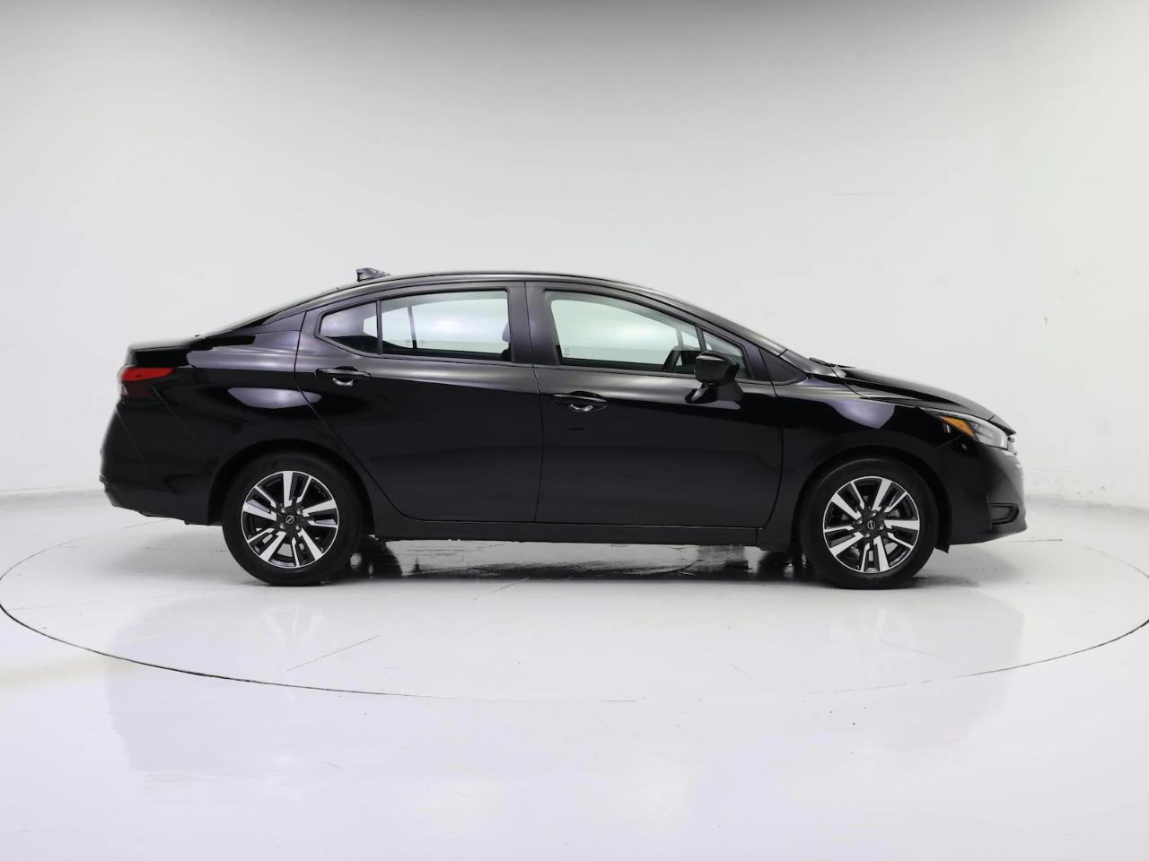 Nissan Versa SV CVT 2025