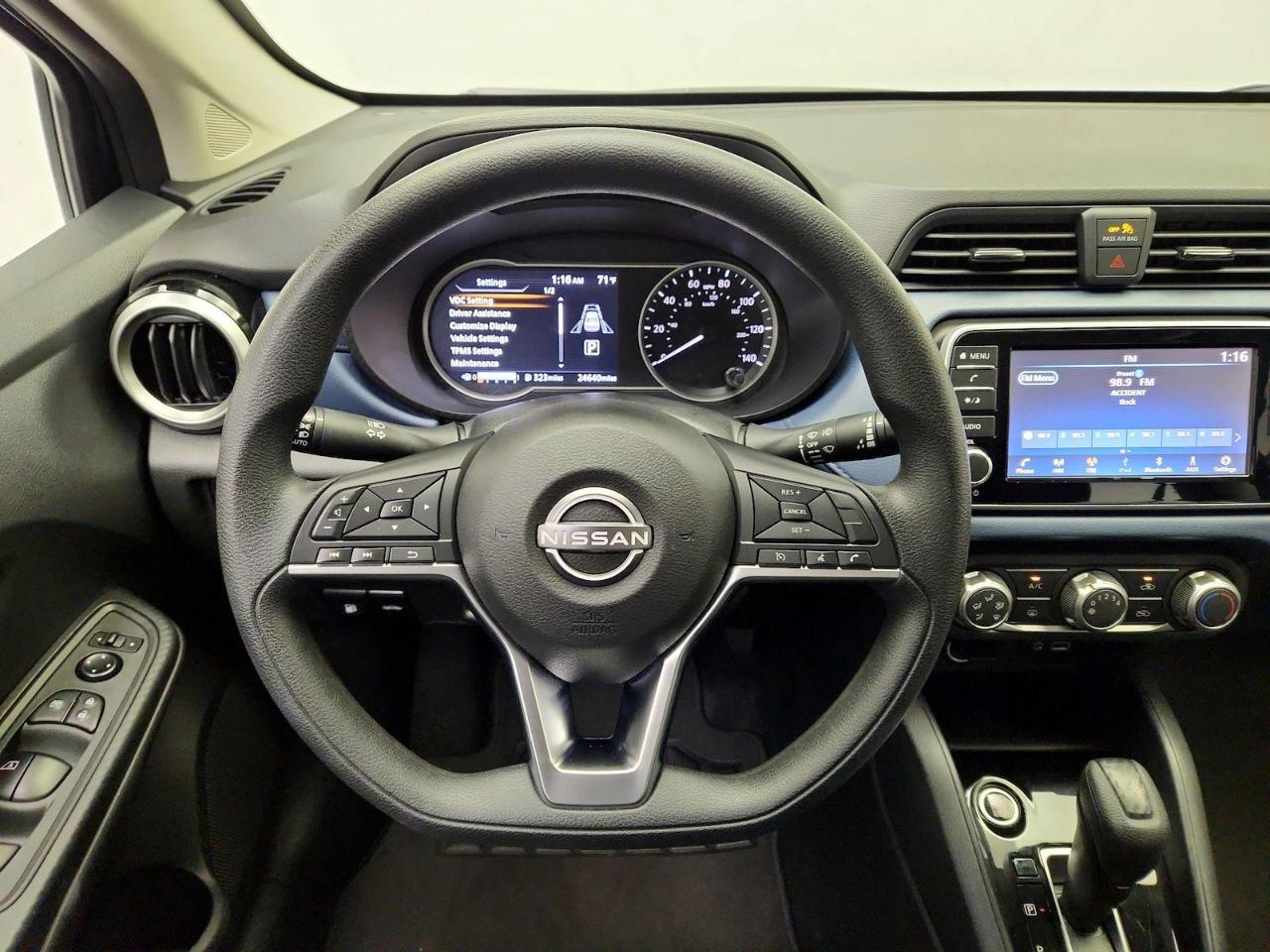 Nissan Versa SV CVT 2025