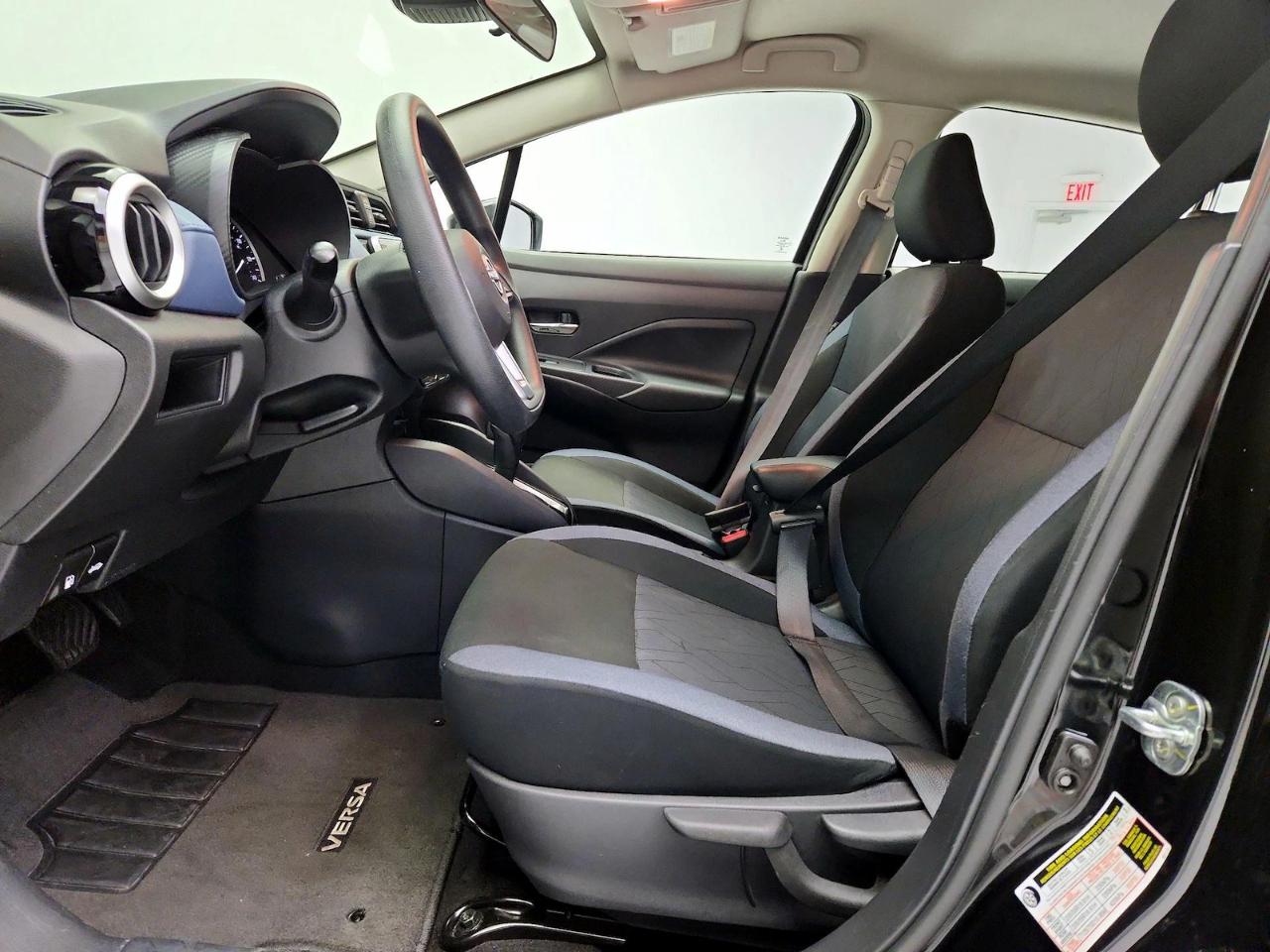 Nissan Versa SV CVT 2025