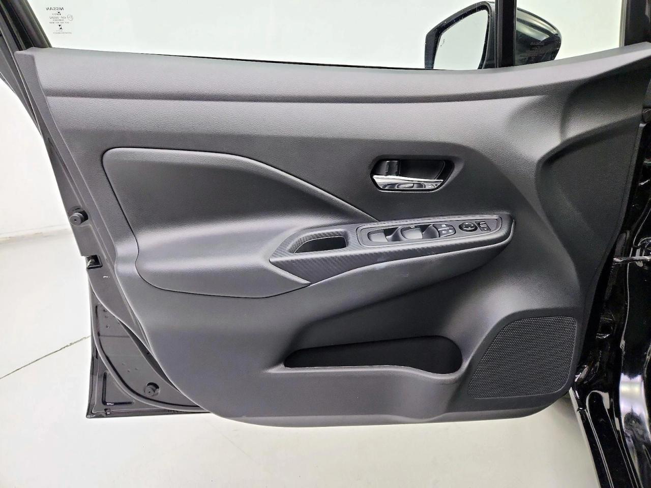 Nissan Versa SV CVT 2025
