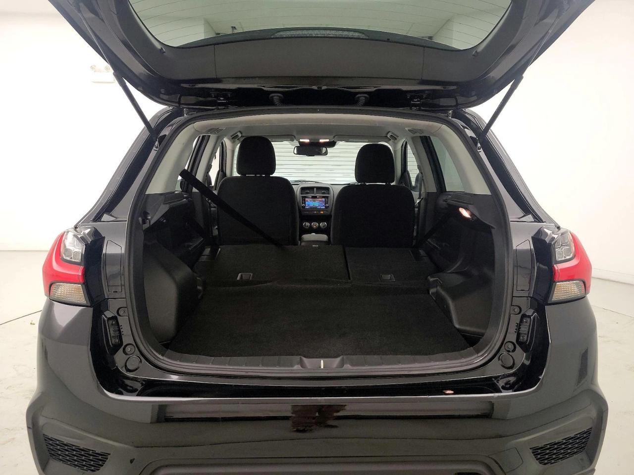 Mitsubishi Outlander SE Black Edition S-AWC 2023