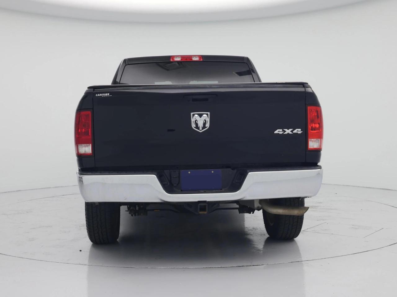 RAM 1500 Classic SLT 4x4 Crew Cab 5'7" Box 2023