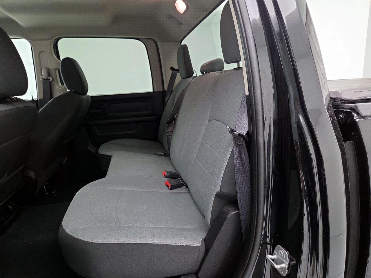 RAM 1500 Classic SLT 4x4 Crew Cab 5'7" Box 2023