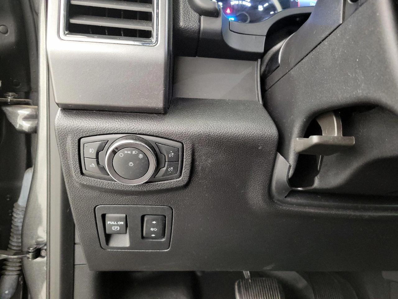 Ford F-150 Lariat 2WD SuperCrew 5.5' Box 2018