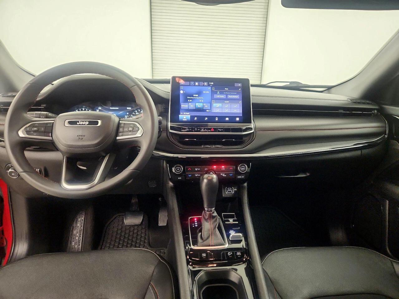 2025 Jeep Compass Trailhawk - Photo 11