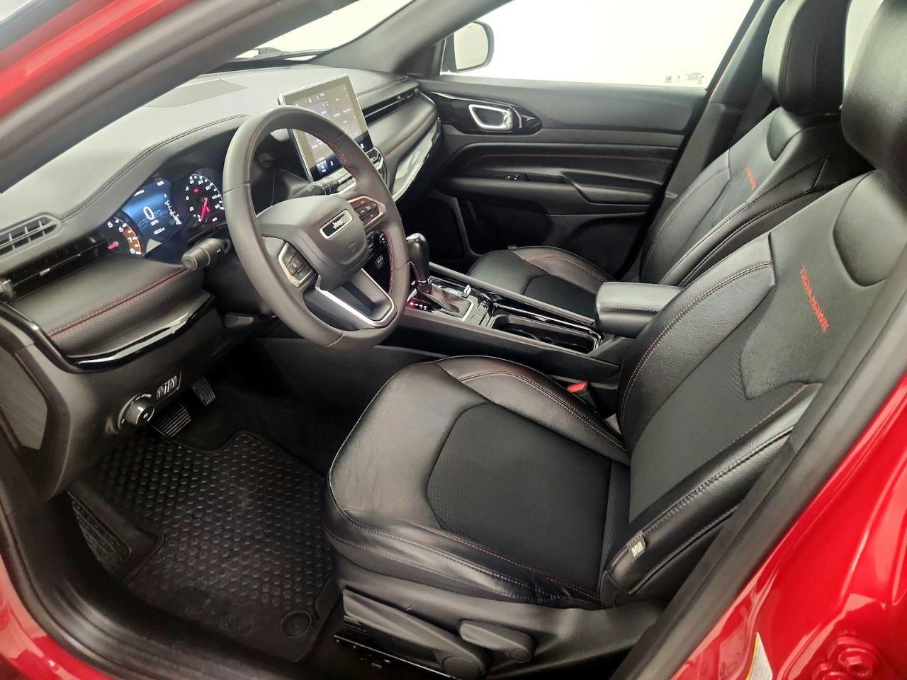 2025 Jeep Compass Trailhawk - Photo 14