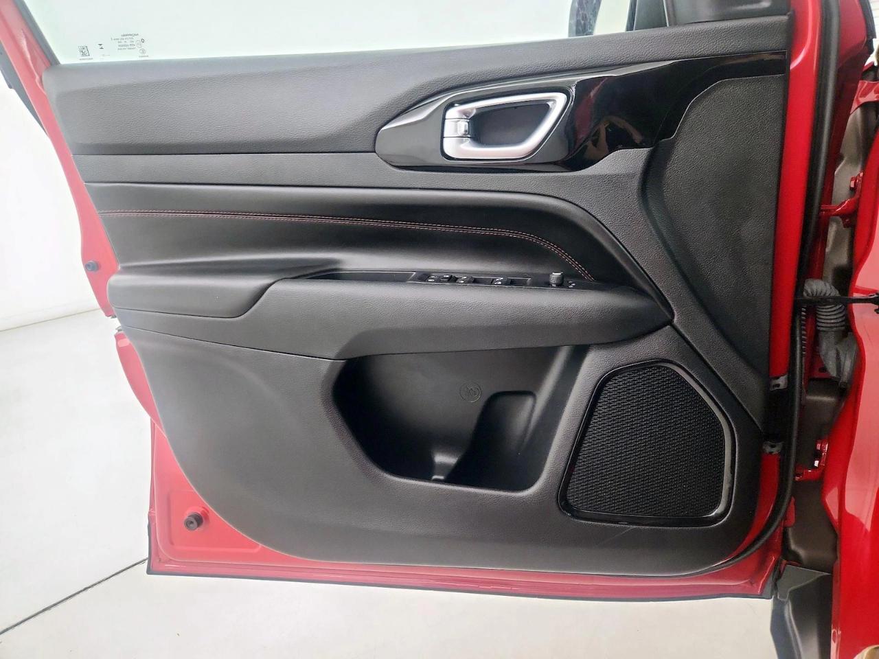 2025 Jeep Compass Trailhawk - Photo 15