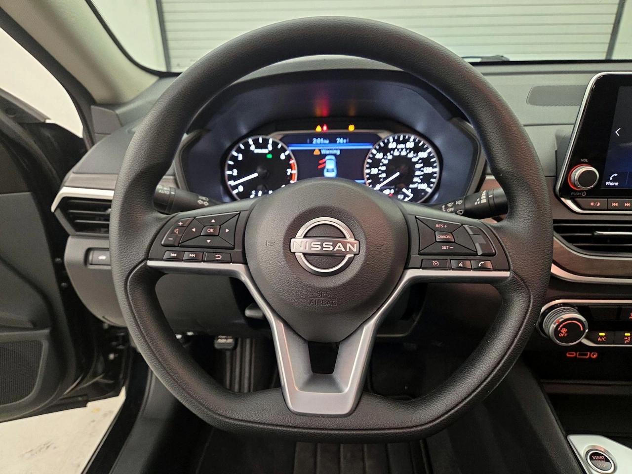2025 Nissan Altima SV - Photo 13