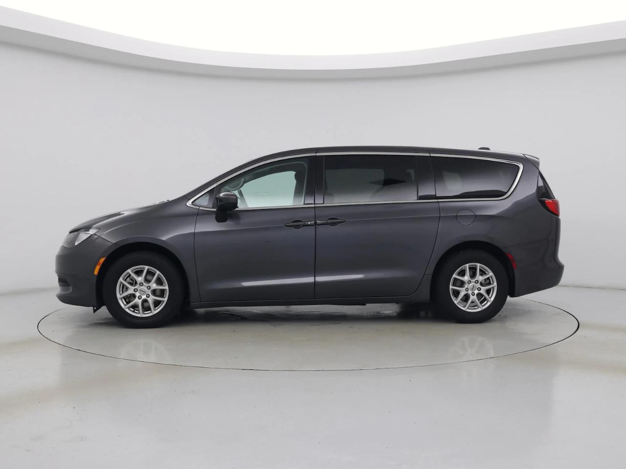 Chrysler Voyager LX FWD 2023
